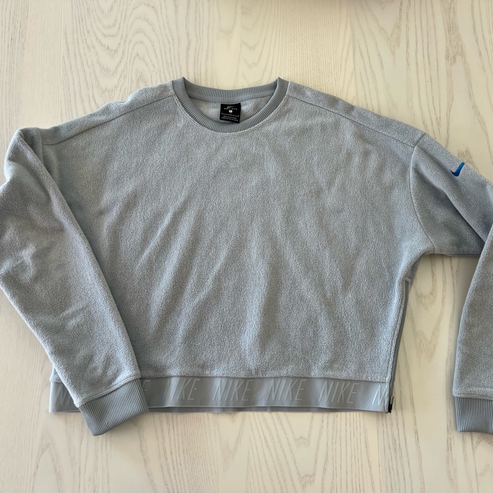 NIKE dri fit fleece top